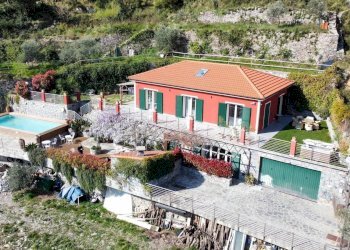 Facciata - Villa Località Bacezza Case Sparse, Chiavari - foto 5