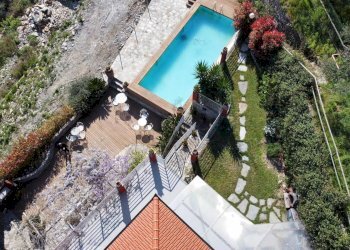 Piscina - Villa Località Bacezza Case Sparse, Chiavari - foto 12