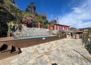 Piscina - Villa Località Bacezza Case Sparse, Chiavari - foto 15