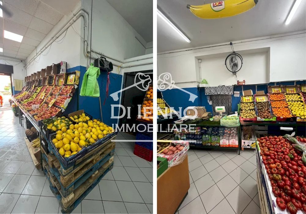 Shop Via del Casale di San Basilio, Roma (neighborhood San Basilio) - photo 2