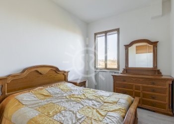 Four-room apartment Castel San Pietro Terme - photo 2