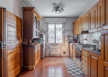 Four-room apartment Castel San Pietro Terme - photo 14