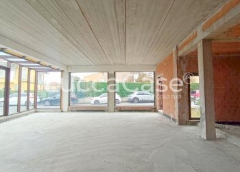 Locale Commerciale Lucca (zona San Concordio Contrada) - foto 1