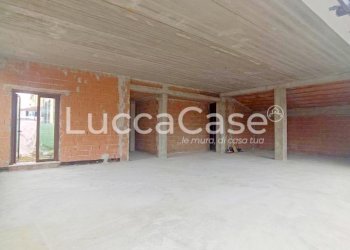 Locale Commerciale Lucca (zona San Concordio Contrada) - foto 4