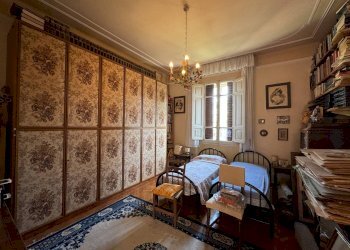 Camera da letto - Appartamento Via Castiglione, Bologna (zona Santo Stefano) - foto 15