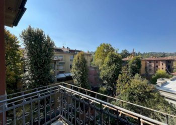 Balcone - Appartamento Via Castiglione, Bologna (zona Santo Stefano) - foto 17