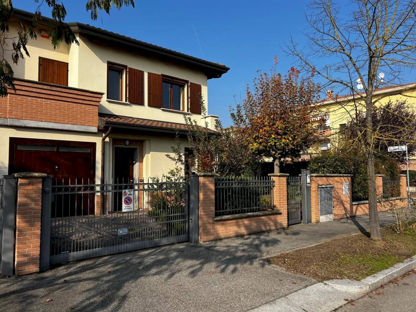 Facciata - Villa Bifamiliare Via Tazio Nuvolari, Budrio - foto 2