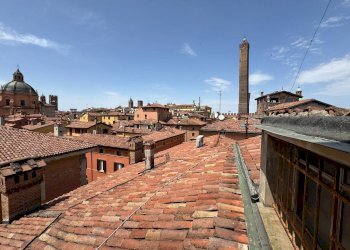 Vista - Monolocale Via Castiglione 6, Bologna (zona Centro Storico) - foto 4