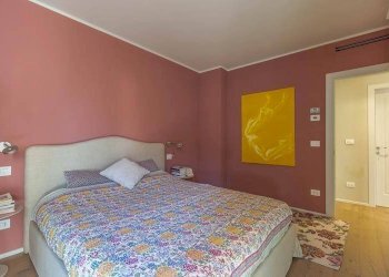 Camera da letto - Appartamento Via San Mamolo 45, Bologna (zona San Mamolo) - foto 24