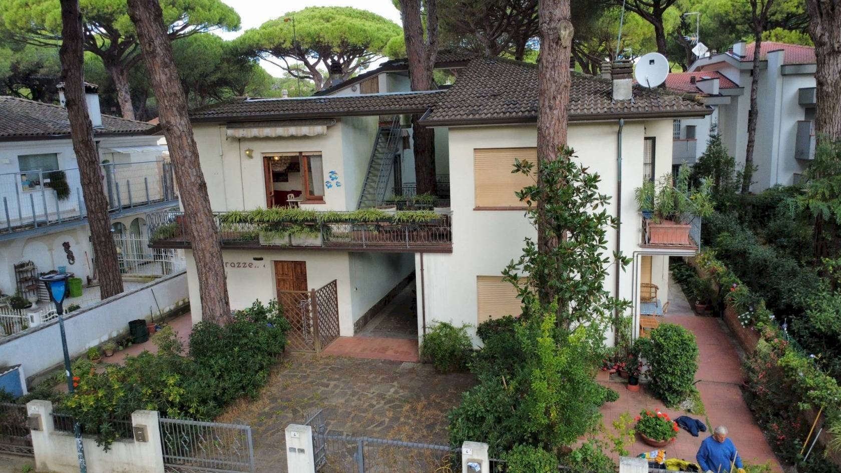 Facciata - Quadrilocale Viale Giosuè Carducci 4, Cervia - foto 3