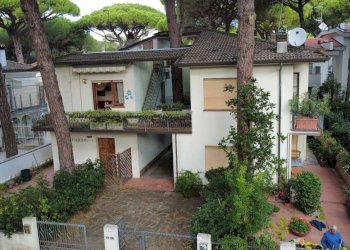 Facciata - Quadrilocale Viale Giosuè Carducci 4, Cervia - foto 3