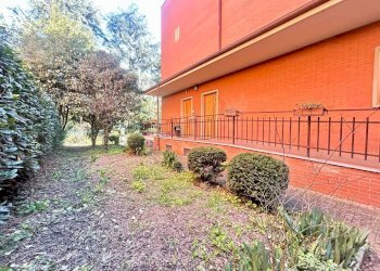 Giardino - Trilocale Via Marco Emilio Lepido 56/2, Bologna (zona Borgo Panigale) - foto 10