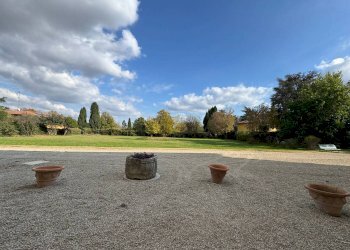 Cortile interno - Villa Unifamiliare Via Carlo Jussi, San Lazzaro di Savena - foto 11