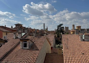 Vista - Bilocale Via San Leonardo, Bologna (zona San Vitale) - foto 7