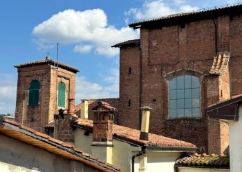 Vista - Bilocale Via San Leonardo, Bologna (zona San Vitale) - foto 8