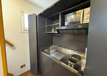 Cucina - Bilocale Via San Leonardo, Bologna (zona San Vitale) - foto 13