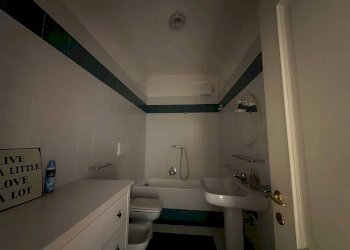 Bagno - Bilocale Via degli Usberti, Bologna (zona Centro Storico) - foto 11