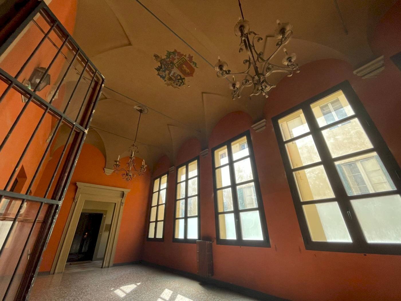 Interno non residenziale - Bilocale Via Massimo d'Azeglio, Bologna (zona Saragozza) - foto 2