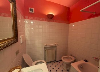 Bagno - Trilocale Via San Simone, Bologna (zona Centro Storico) - foto 13