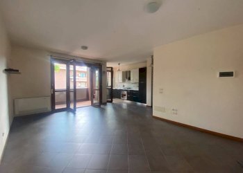 Interno non residenziale - Monolocale Via Giorgio Perlasca, Bologna (zona Savena) - foto 4