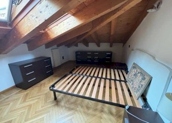 Camera da letto - Bilocale Via Altabella, Bologna (zona Centro Storico) - foto 17