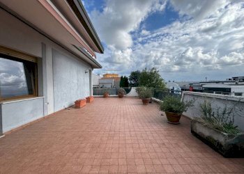 Terrazzo - Capannone Via Flaminia 116, Rimini - foto 21