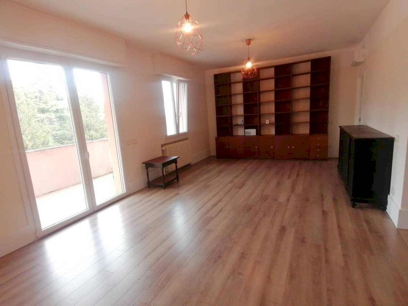 Salone - Appartamento Via degli Scalini 3/5, Bologna (zona Colli) - foto 2