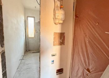 Corridoio - Appartamento Via Giovanni Casoni 10, Bologna (zona Bolognina) - foto 14