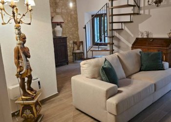 Salone - Appartamento Via della Cisterna, Semproniano - foto 48