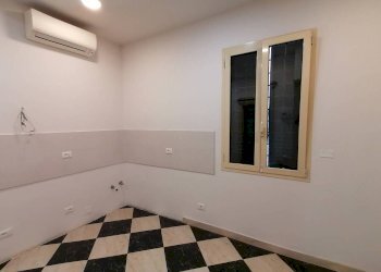 Soggiorno - Appartamento Via Benvenuto Cellini 2, Bologna (zona Massarenti) - foto 9