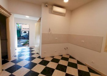 Soggiorno - Appartamento Via Benvenuto Cellini 2, Bologna (zona Massarenti) - foto 11