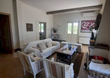 Salone - Single Family Villa Strada Provinciale Campigliola, Manciano - photo 33