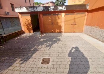 Cortile interno - Box Via San Donato 160/3, Bologna (zona San Donato) - foto 3