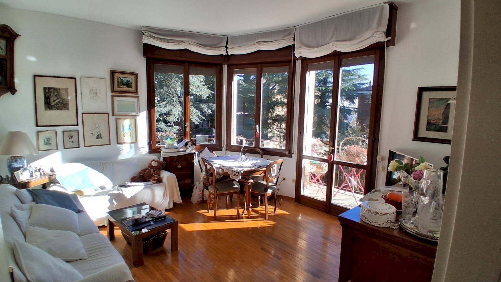 Soggiorno - Trilocale Via Domenico Cimarosa 11, Bologna (zona San Ruffillo) - foto 2