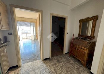 Appartamento Via Sant'Alberto, Genova (zona Sestri Ponente) - foto 2