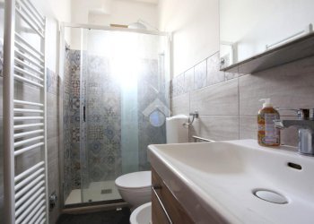 Three-room apartment Via Papa Giovanni, Calderara di Reno - photo 5