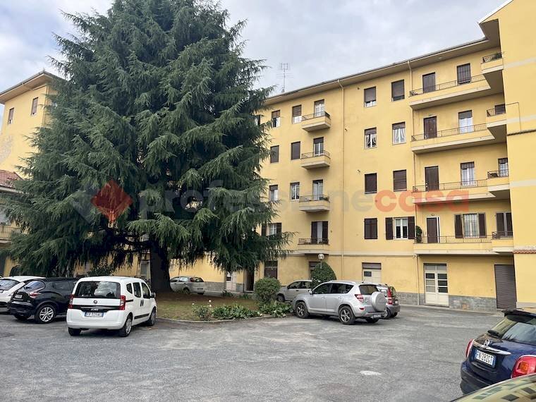 Three-room apartment Via della Carderia, 13, Pinerolo - photo 1