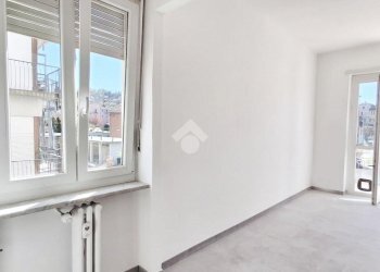 Trilocale Strada bussolino, Gassino Torinese - foto 4