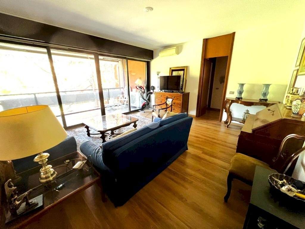 Four-room apartment via Giuseppe Verdi, hamlet Milano 3, Basiglio - photo 2