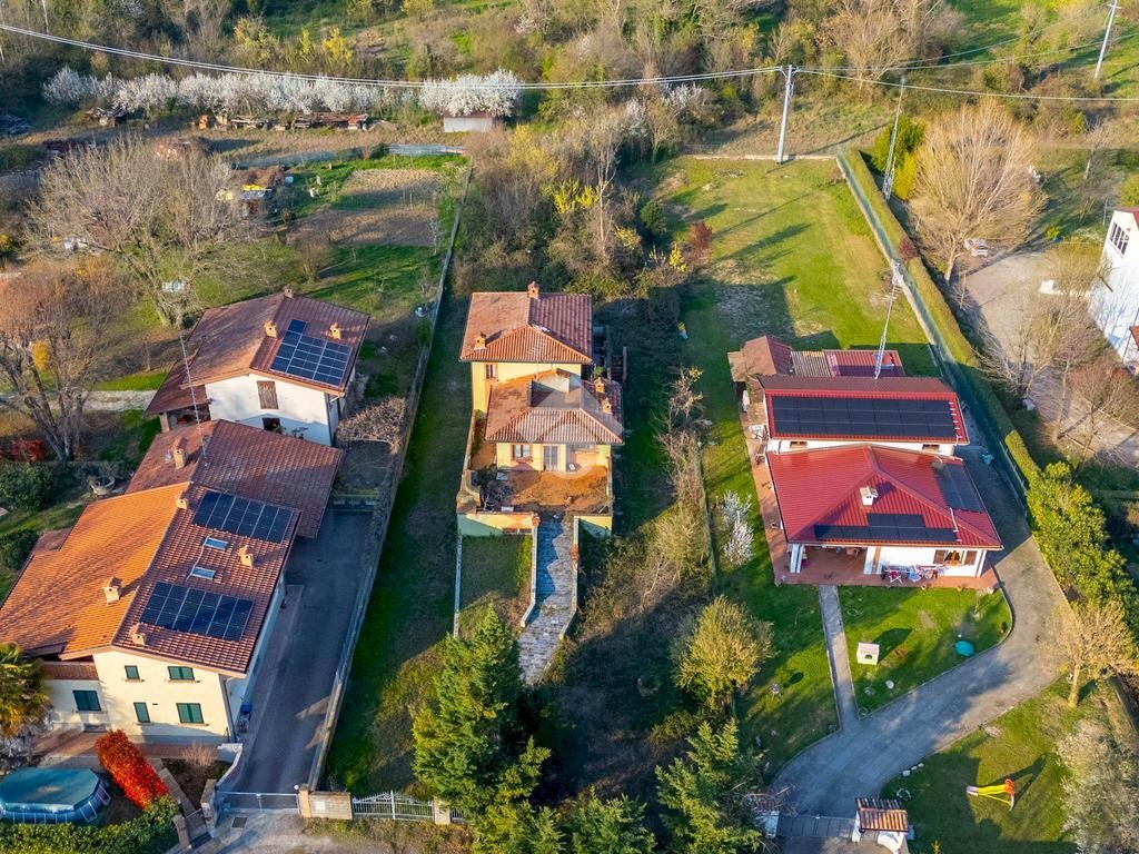 Villa Via Pietro da Lesignano, Lesignano de' Bagni - photo 1