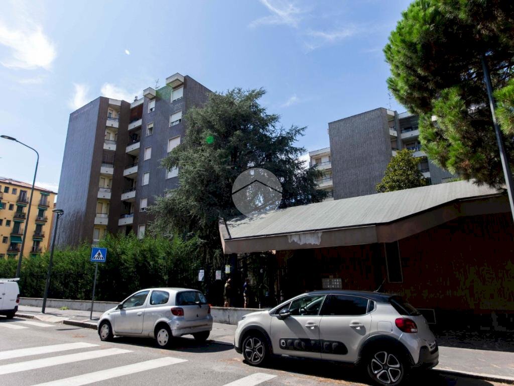 Box Via Val Cannobina, Milano (neighborhood Baggio) - photo 1