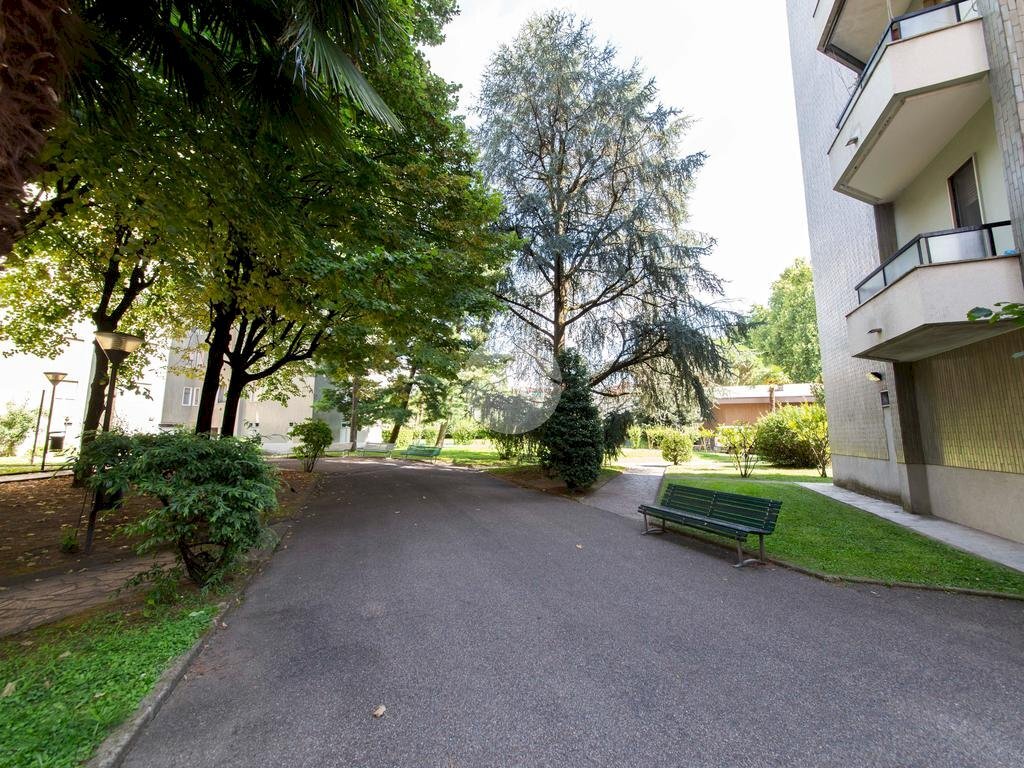 Box Via Val Cannobina, Milano (neighborhood Baggio) - photo 2