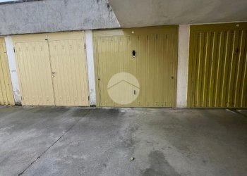 Box Via Val Cannobina, Milano (neighborhood Baggio) - photo 3