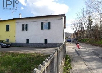 Foto 3 - Casa semi indipendente VIA scaiola 7
 
7, Cairo Montenotte - foto 3