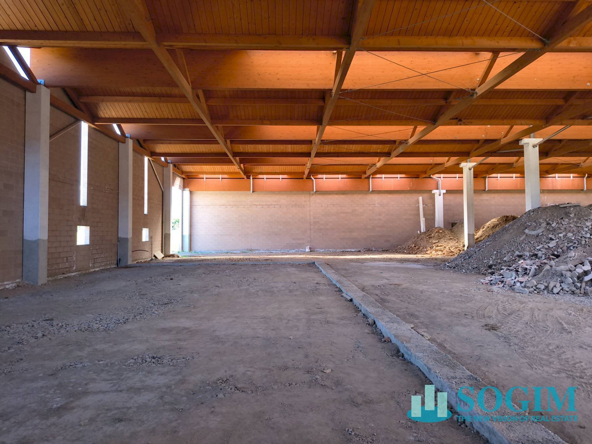 Foto 1 - Capannone via della Misericordia, Casatenovo - foto 1