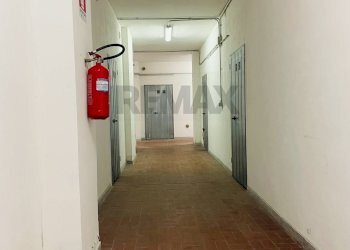 Hall / corridoio - Magazzino Via Quarto
 
45, Bari - foto 4