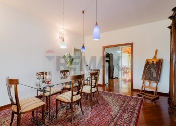 Sala da pranzo - Casa semi indipendente Via Tintoretto
 
14, Modugno - foto 2