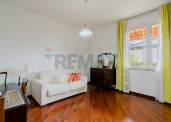 Soggiorno - Casa semi indipendente Via Tintoretto
 
14, Modugno - foto 5