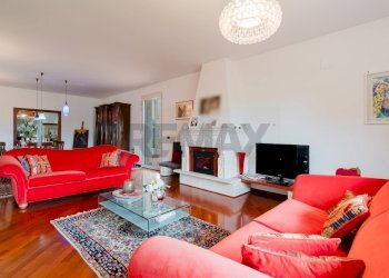 Soggiorno - Casa semi indipendente Via Tintoretto
 
14, Modugno - foto 14