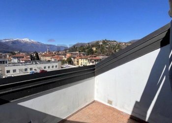 Terrazza - Attico Via RONCHETTO
 
1, Luino - foto 6
